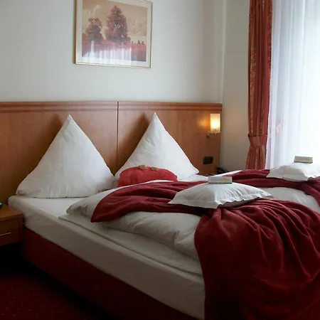 Ruhr Hotel 3*